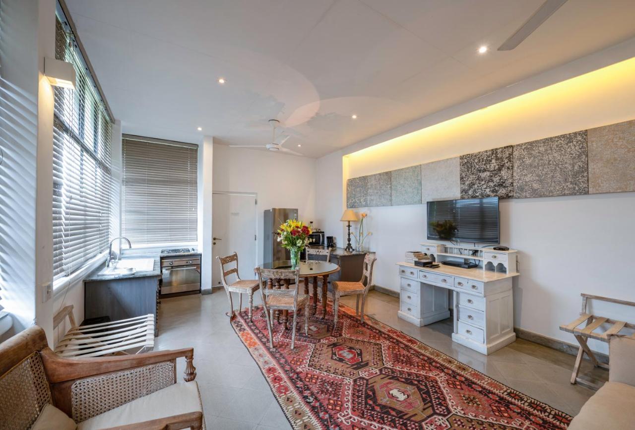 55Tg Boutique Suites Kolombo Bagian luar foto