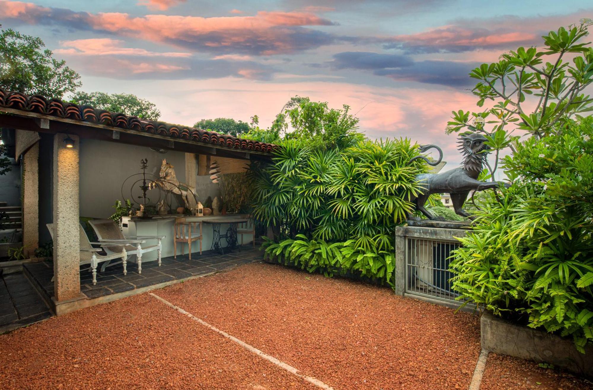 55Tg Boutique Suites Kolombo Bagian luar foto