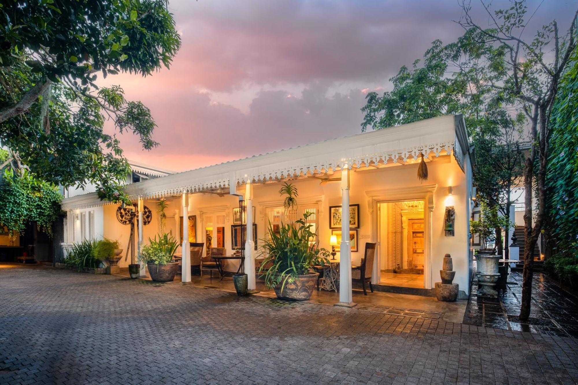 55Tg Boutique Suites Kolombo Bagian luar foto