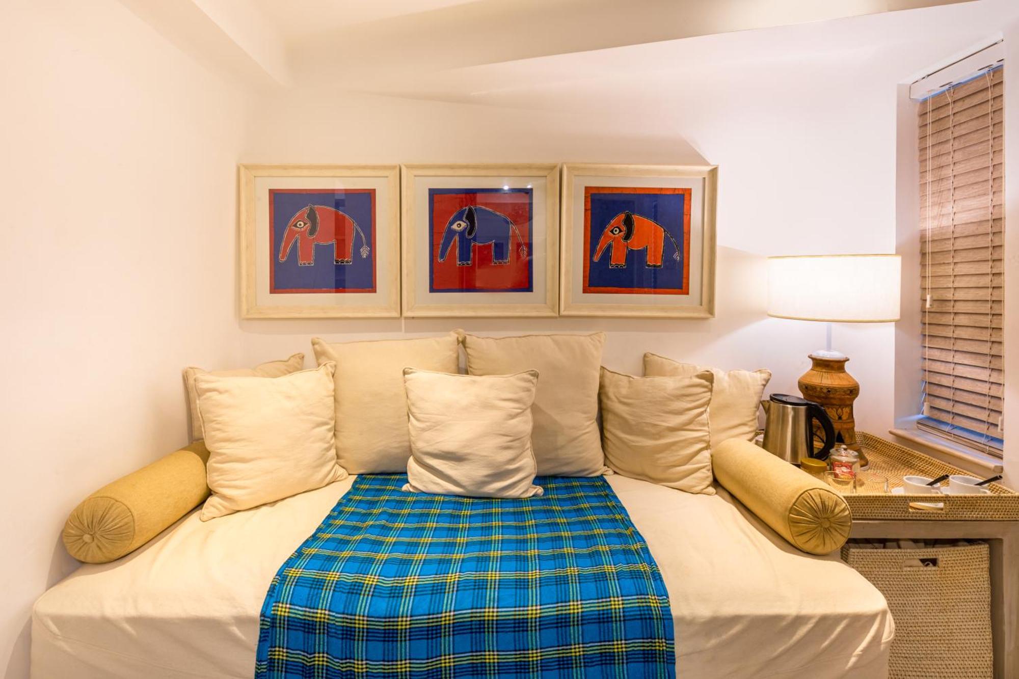 55Tg Boutique Suites Kolombo Bagian luar foto